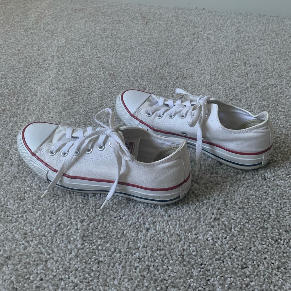 White converse - Picture 6 of 6